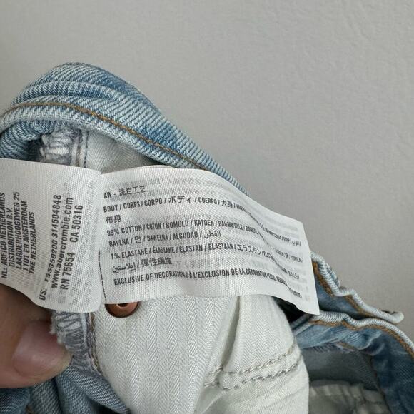 Abercrombie & Fitch The Boyfriend Mid-Rise Denim Jeans Light Ripped Wash 27 - Picture 11 of 11